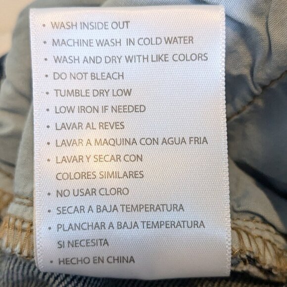 KanCan Jeans Size 28/28 High-Rise Paperbag Mom Ripped Distressed Cuffed Hem NWT - Picture 16 of 16